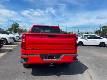 2024 Chevrolet Silverado 1500 - image 6