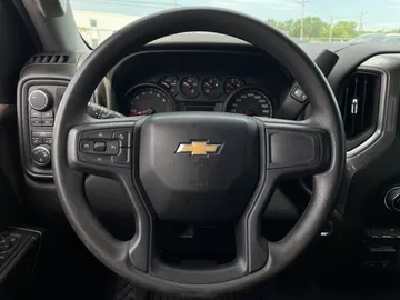 2024 Chevrolet Silverado 1500 - image 17