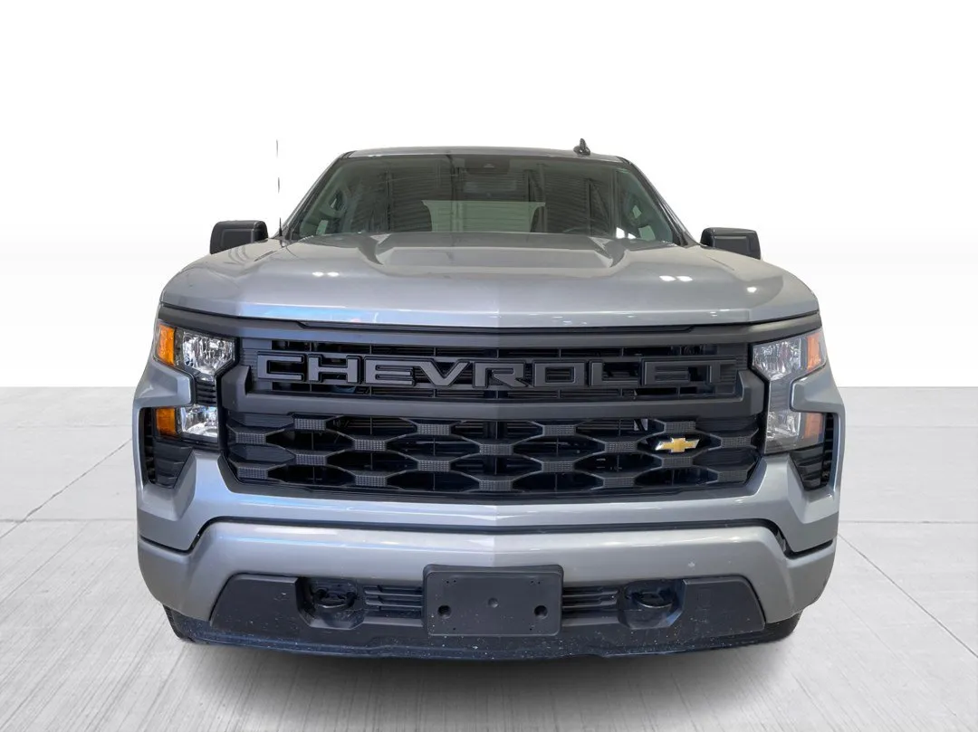 Chevrolet Silverado 1500 Custom Crew Cab 4x4 2024, photo 3