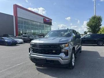 2024 Chevrolet Silverado 1500 - image 3