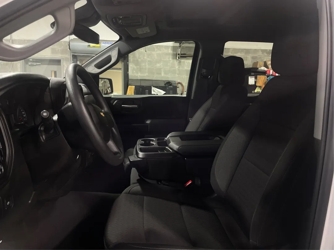 2024 Chevrolet Silverado 1500 — photo 3
