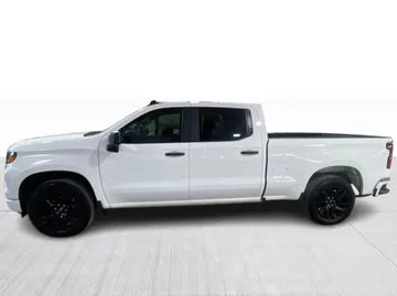 2024 Chevrolet Silverado 1500 - image 10