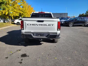 2024 Chevrolet Colorado - image 6