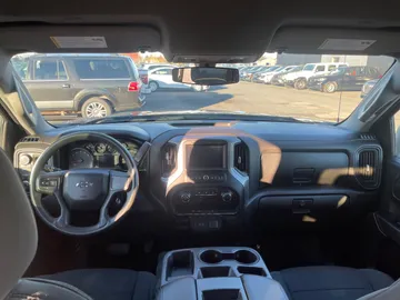 2020 Chevrolet Silverado 1500 - image 4