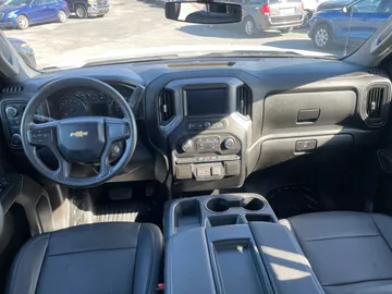 2021 Chevrolet Silverado 1500 - image 4