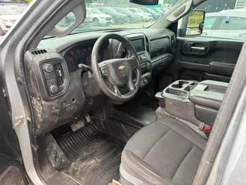 2023 Chevrolet Silverado 1500 - image 8