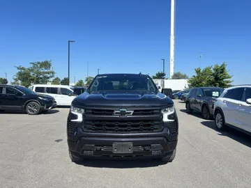 2024 Chevrolet Silverado 1500 - image 2