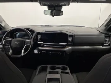 2022 Chevrolet Silverado 1500 - image 4