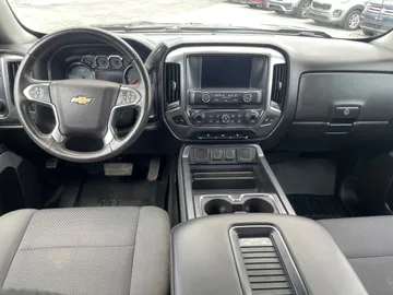 2017 Chevrolet Silverado 1500 - image 13