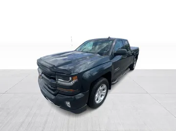 2017 Chevrolet Silverado 1500 - image 3