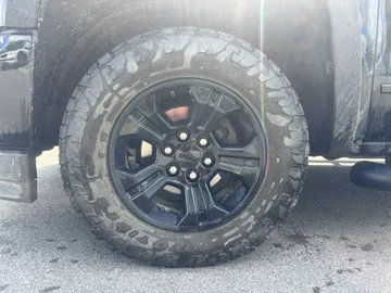 2017 Chevrolet Silverado 1500 - image 7