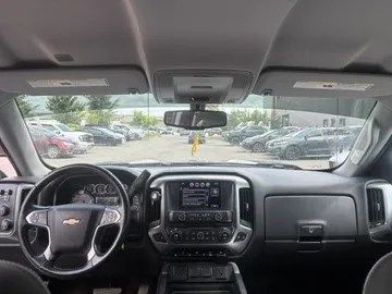 2017 Chevrolet Silverado 1500 - image 9