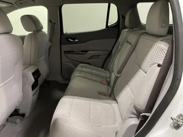 2019 GMC Acadia - image 15