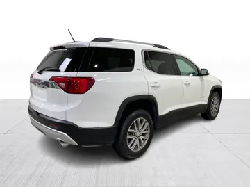 2019 GMC Acadia - image 14
