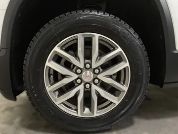 2019 GMC Acadia - image 6