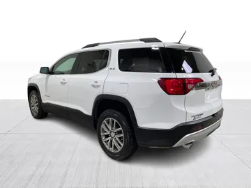 2019 GMC Acadia - image 11