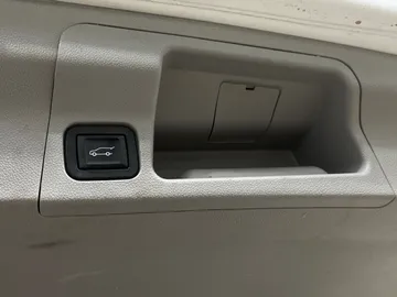 2019 GMC Acadia - image 30