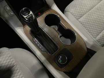 2019 GMC Acadia - image 26