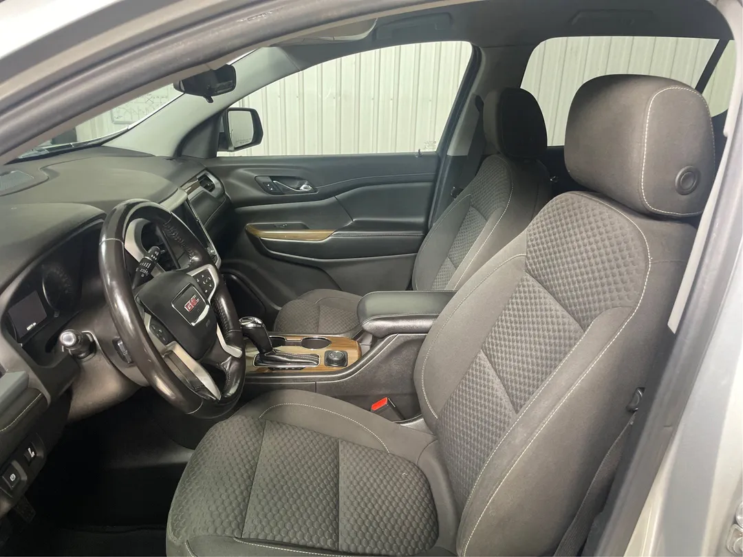 2019 GMC Acadia — photo 3