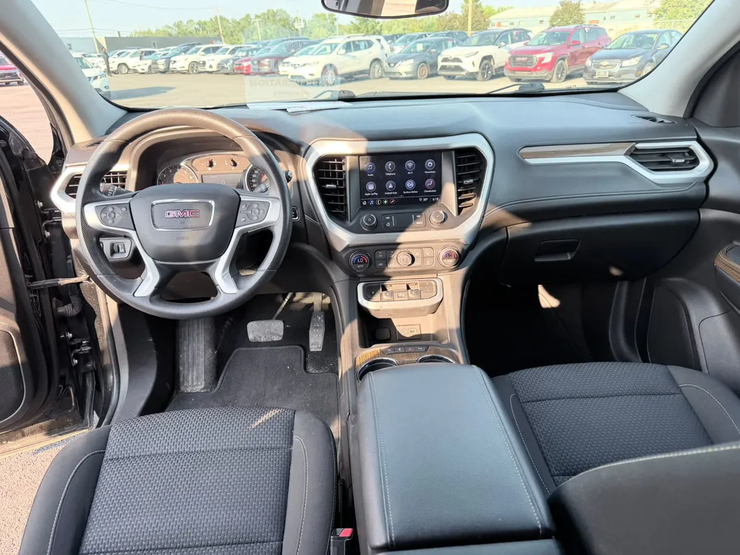 2021 GMC Acadia — photo 8