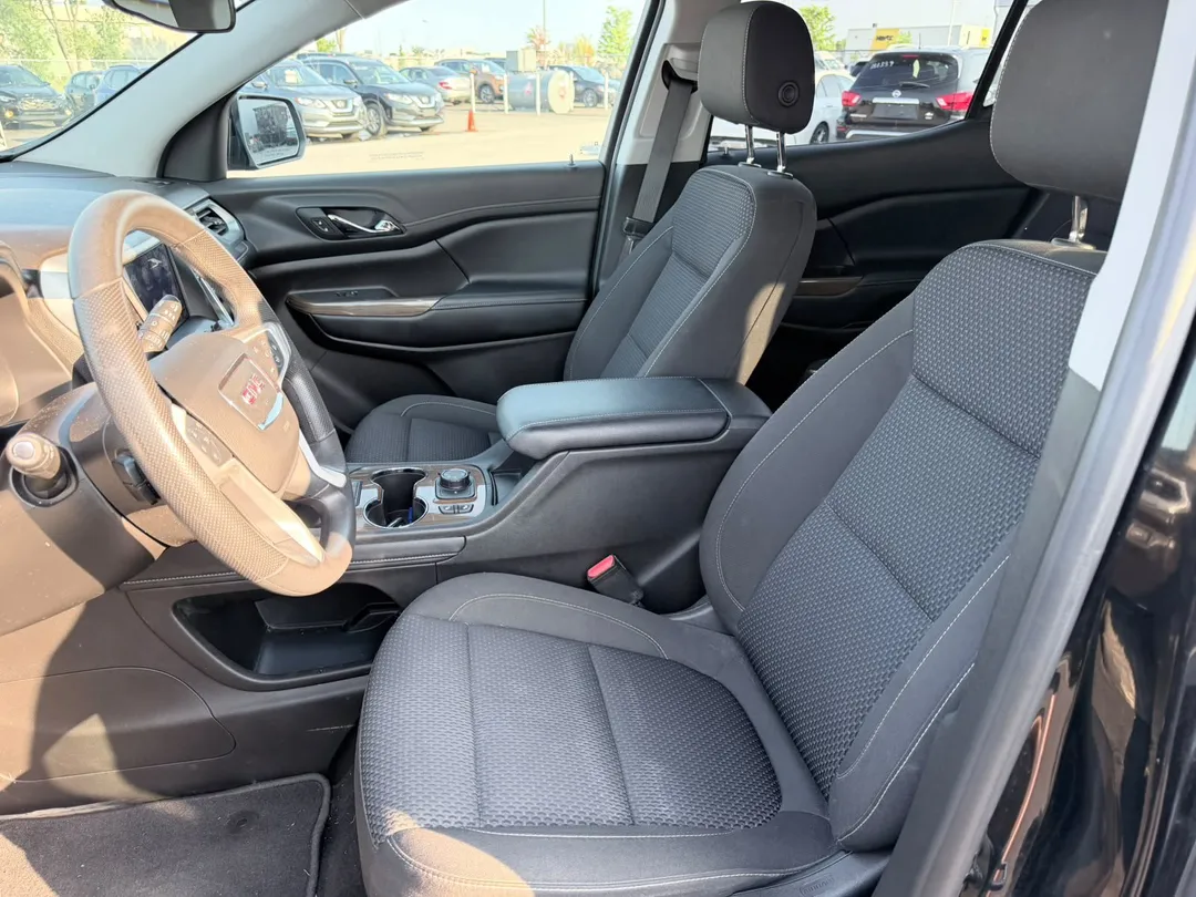 2021 GMC Acadia — photo 7