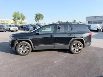 2021 GMC Acadia - image 3