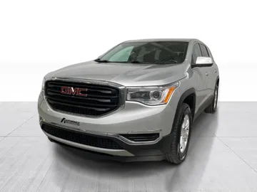 2017 GMC Acadia - image 9