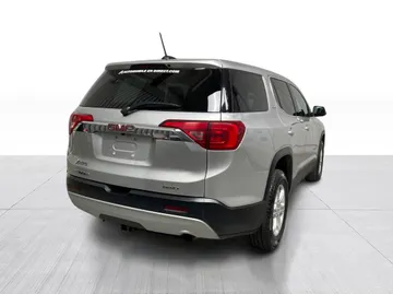 2017 GMC Acadia - image 14