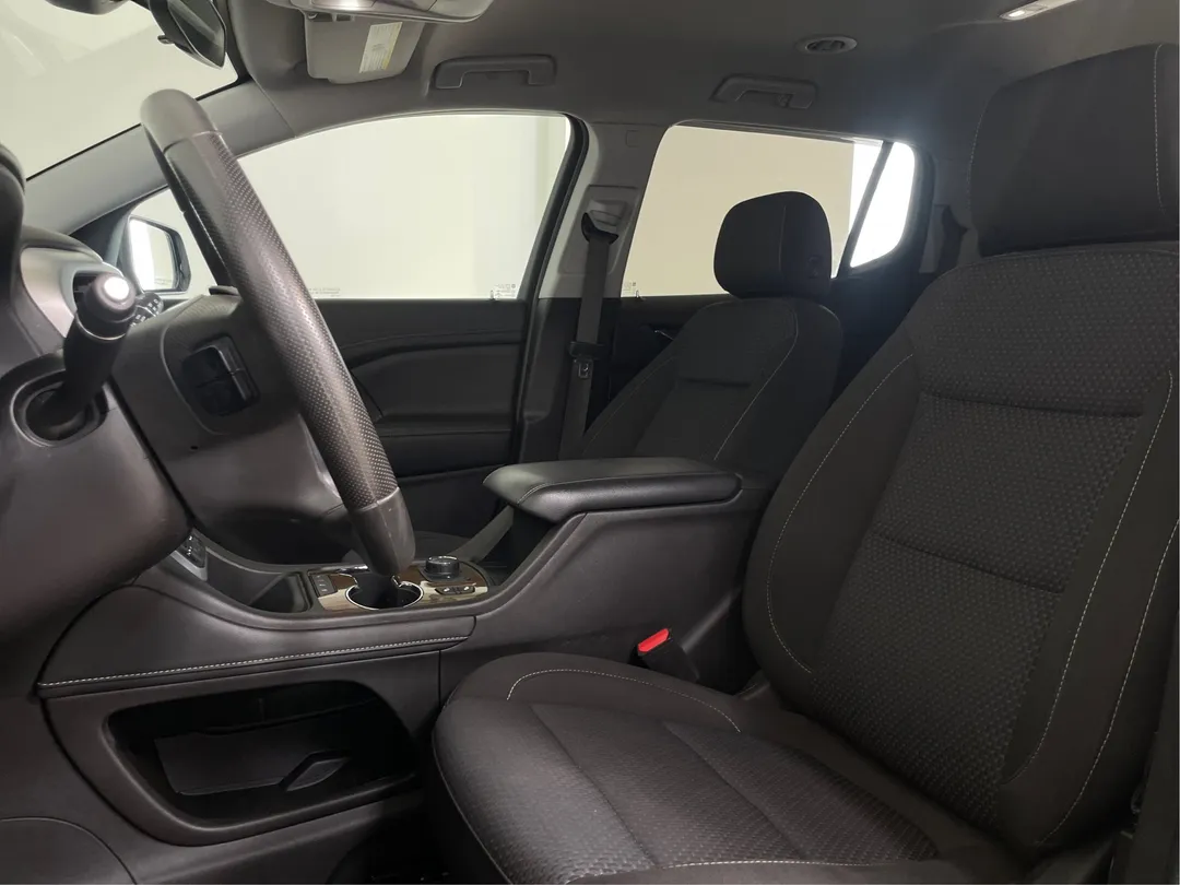 2022 GMC Acadia — photo 3