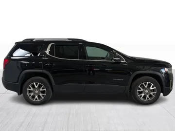 2022 GMC Acadia - image 2