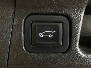2022 GMC Acadia - image 21