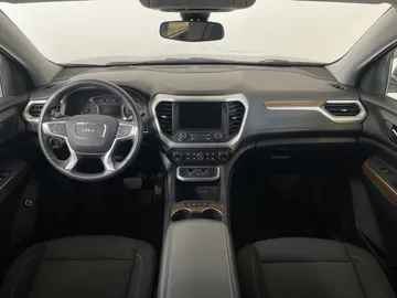 2022 GMC Acadia - image 4