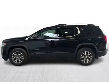 2022 GMC Acadia - image 10