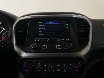 2022 GMC Acadia - image 7