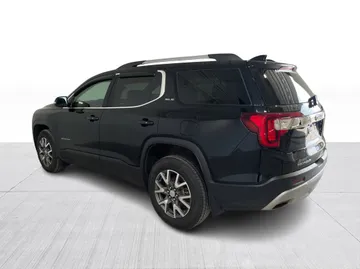 2022 GMC Acadia - image 11