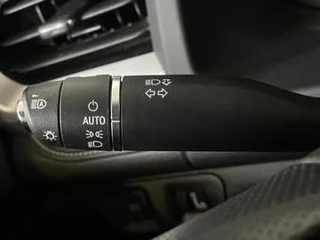 2022 GMC Acadia - image 18