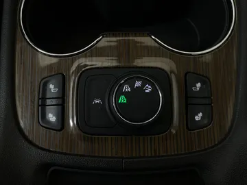 2022 GMC Acadia - image 24
