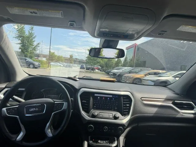 2022 GMC Acadia — photo 7