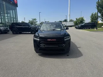 2022 GMC Acadia - image 2