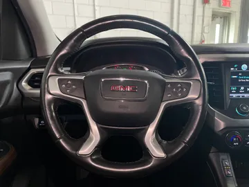 2019 GMC Acadia - image 17
