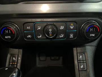 2019 GMC Acadia - image 22