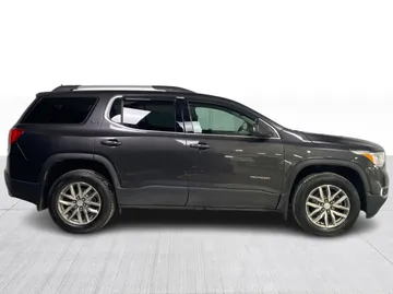 2019 GMC Acadia - image 2
