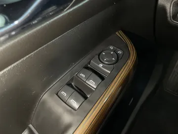 2019 GMC Acadia - image 25