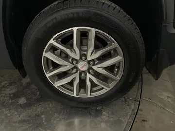 2019 GMC Acadia - image 6