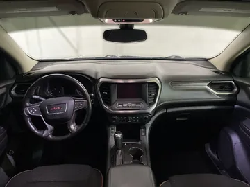 2019 GMC Acadia - image 4