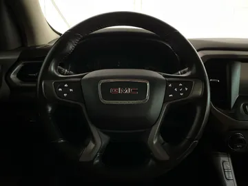 2019 GMC Acadia - image 18
