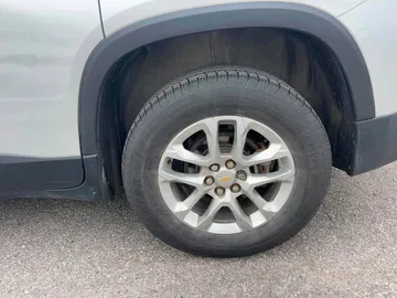 2019 Chevrolet Traverse - image 7