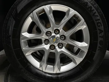 2019 Chevrolet Traverse - image 6