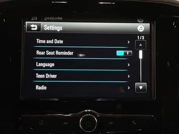 2019 Chevrolet Traverse - image 26