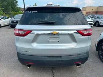 2019 Chevrolet Traverse - image 4